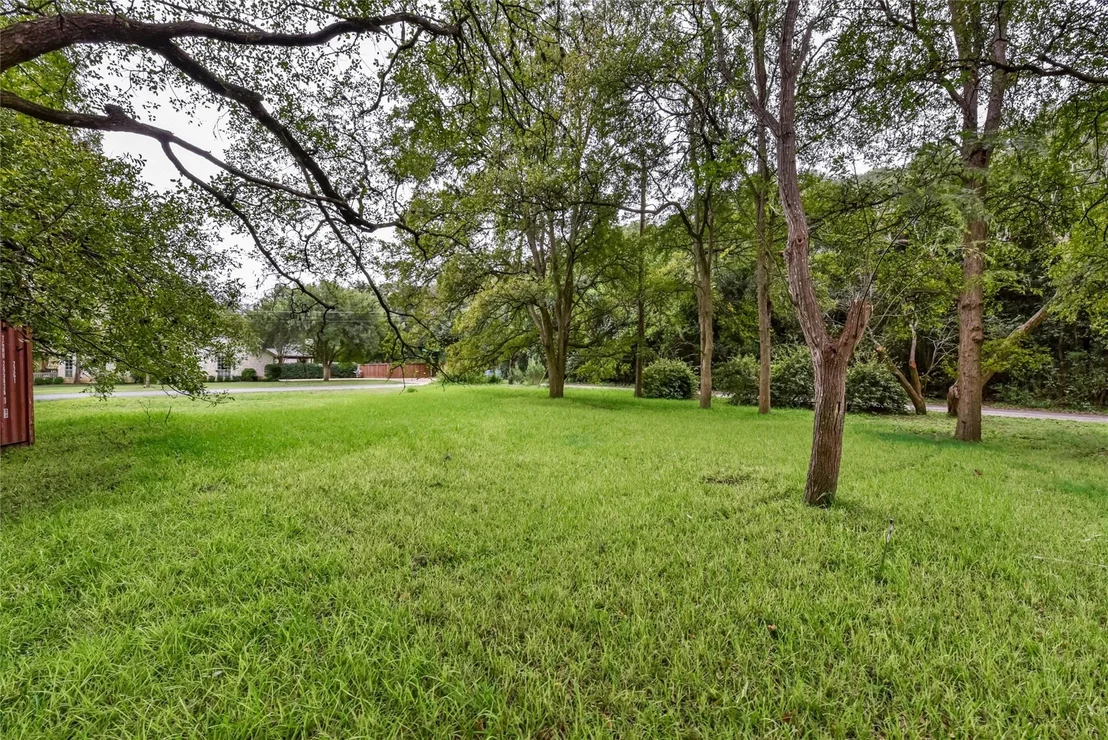 Photo of 1800 Rockcliff RD