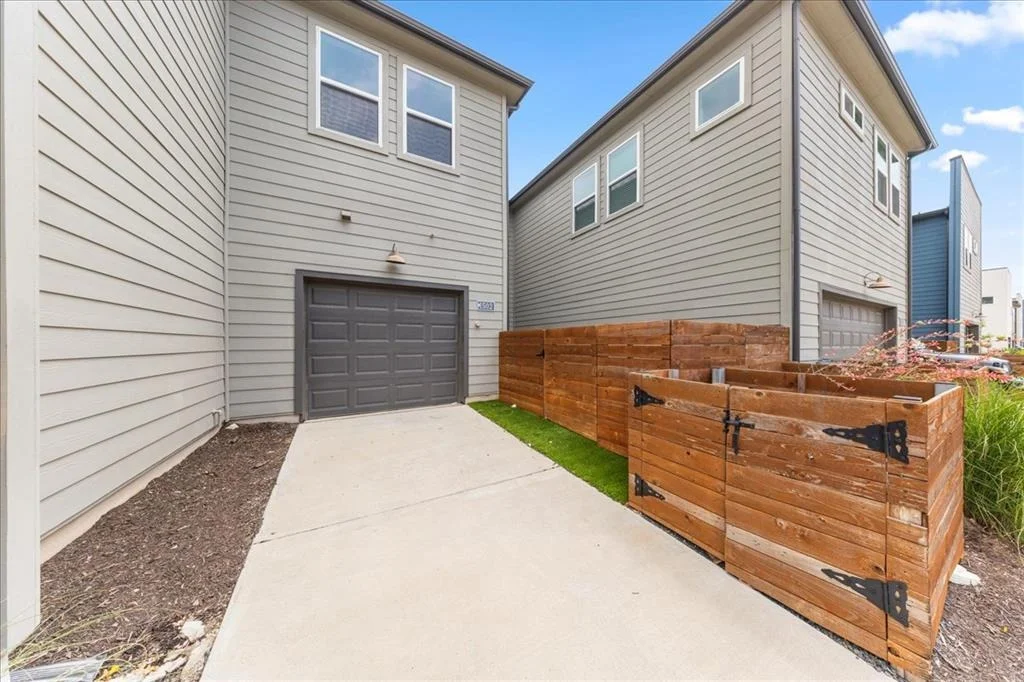 Photo of Unit 1502 at 9015 Cattle Baron PATH