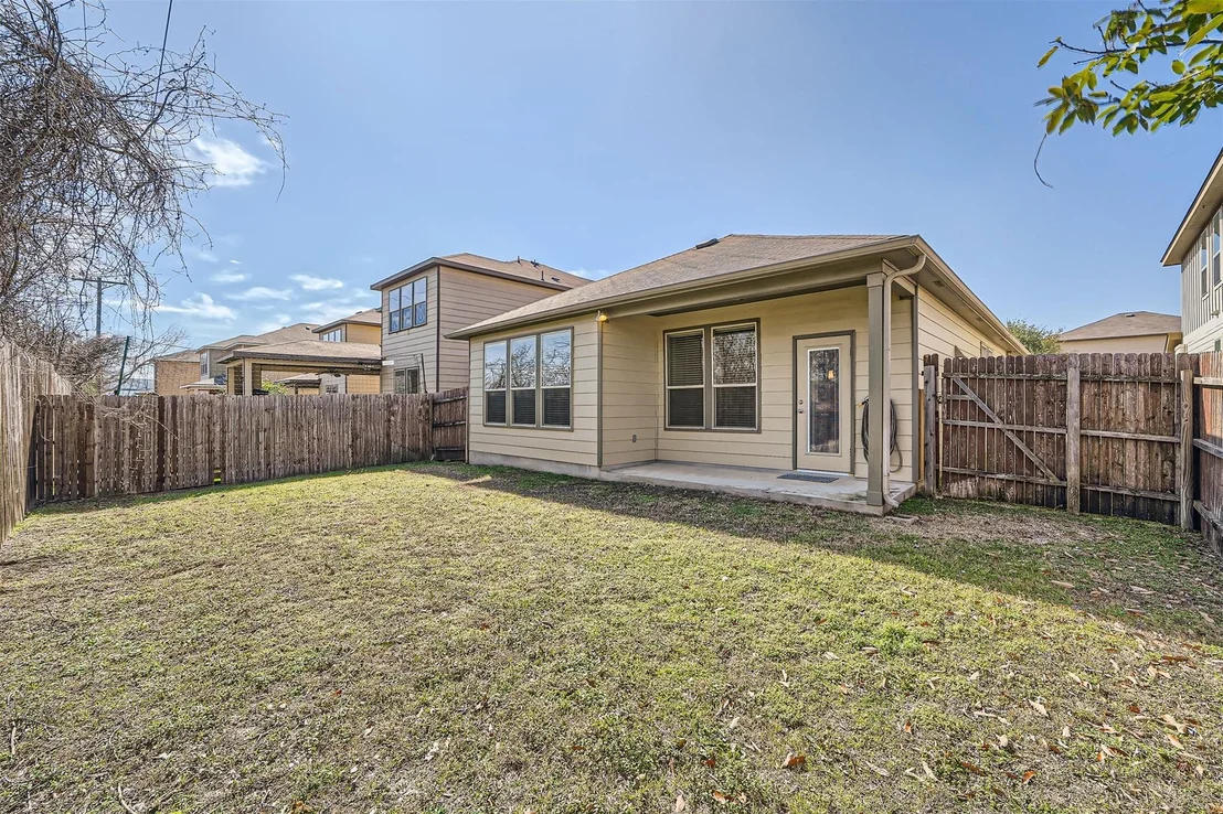 Photo of 3916 Kenter XING