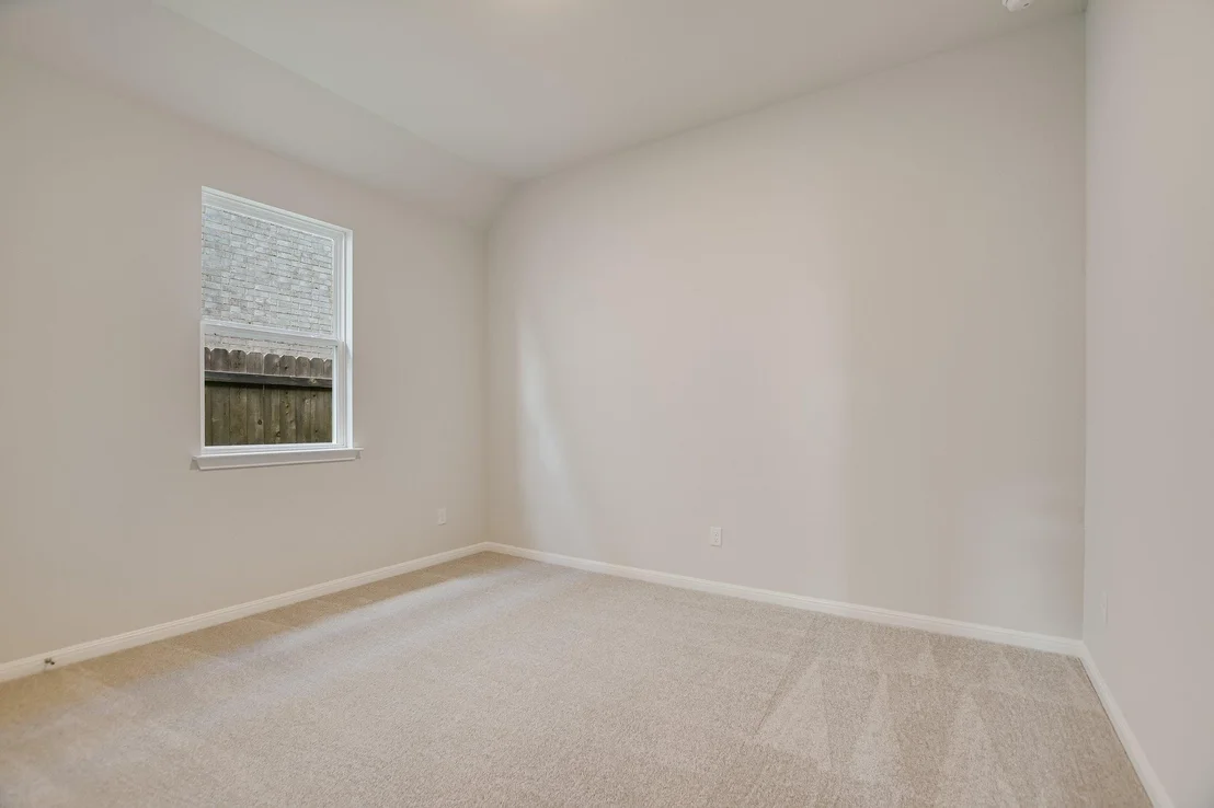 Photo of 270 Smithsonian LN