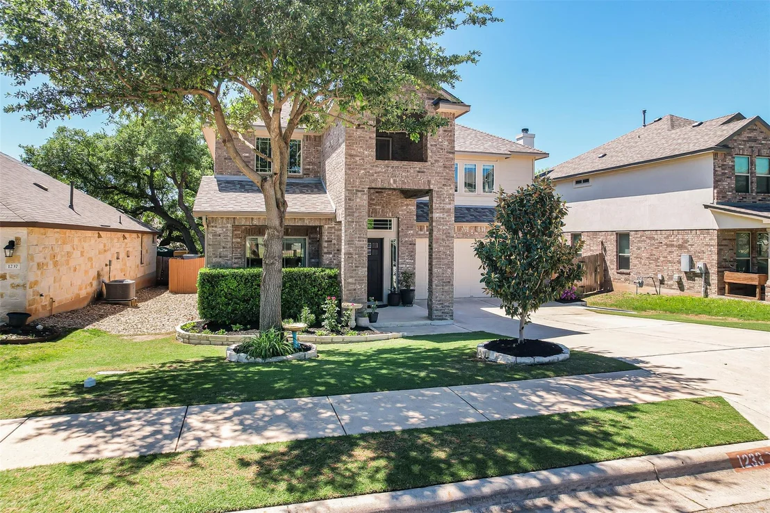 Photo of 1233 Peregrine WAY
