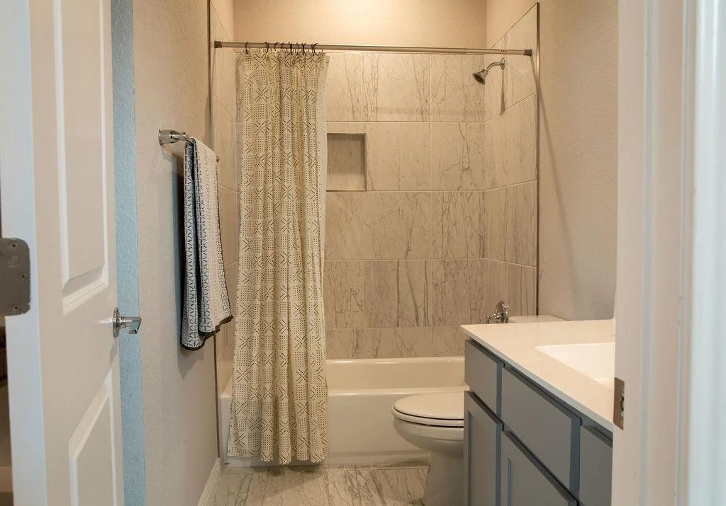 Photo of Unit B at 5409 Baythorne DR