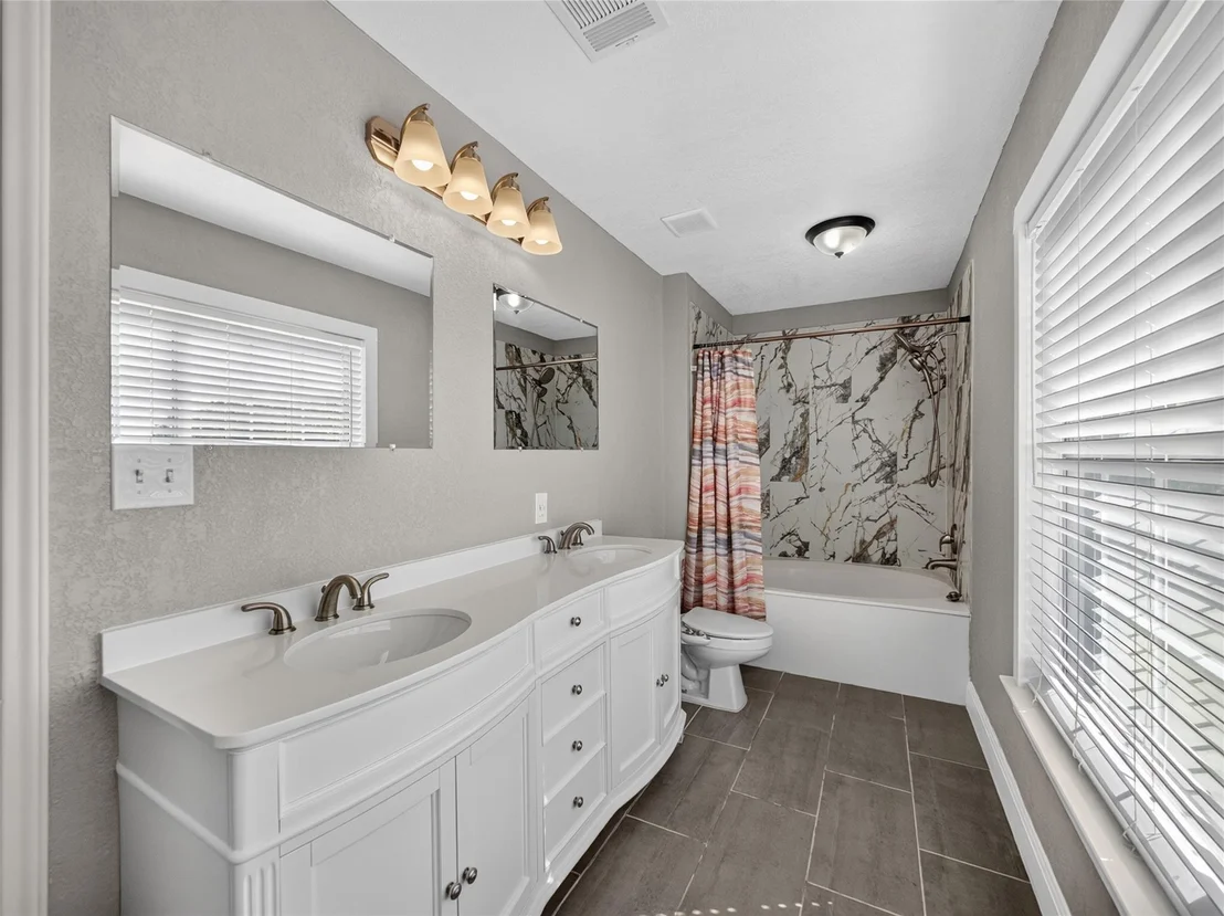 Photo of 3000 Ridgemont LN