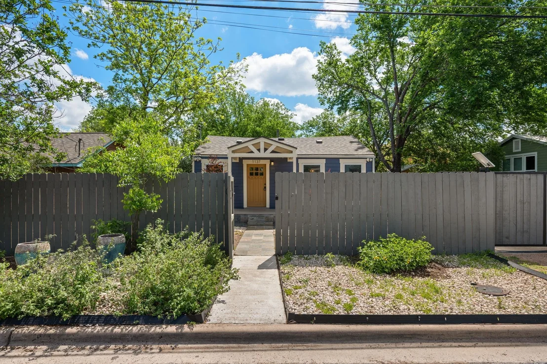 Photo of 1137 Nickols Ave