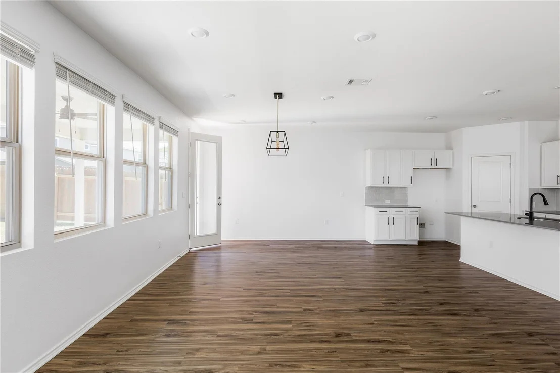 Photo of 1203 Diggy DR