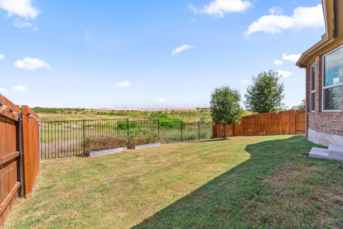 Photo of 304 Sweetleaf DR