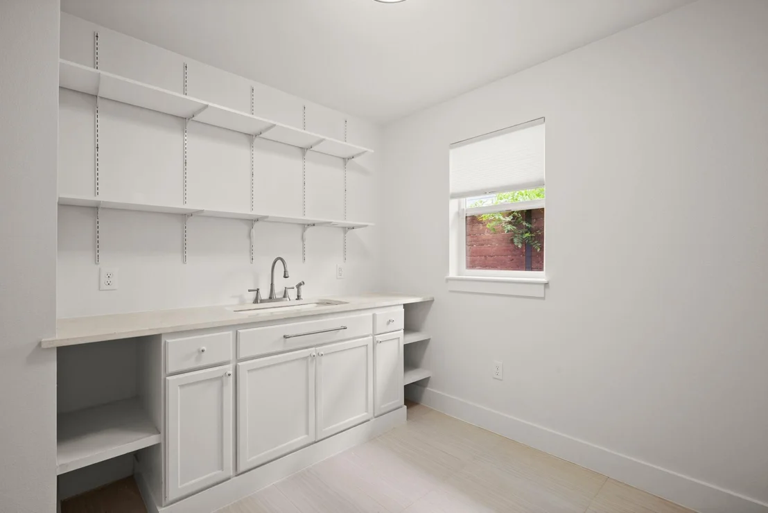 Photo of 1002 Payne Ave