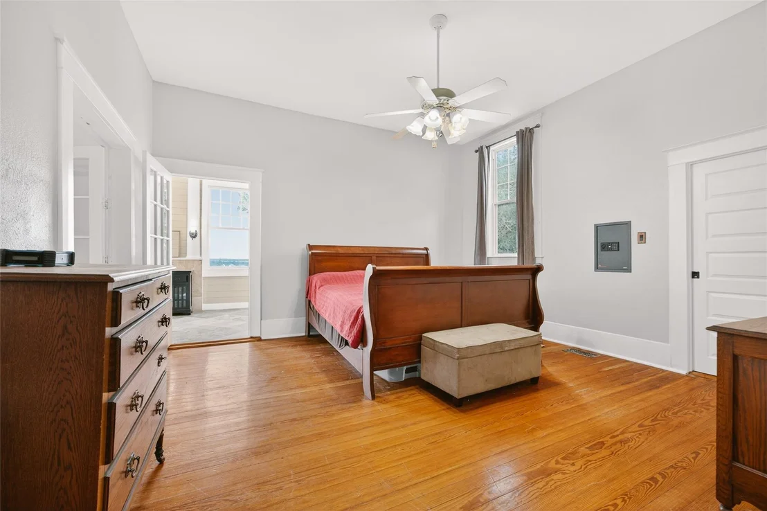 Photo of 600 Eastview DR