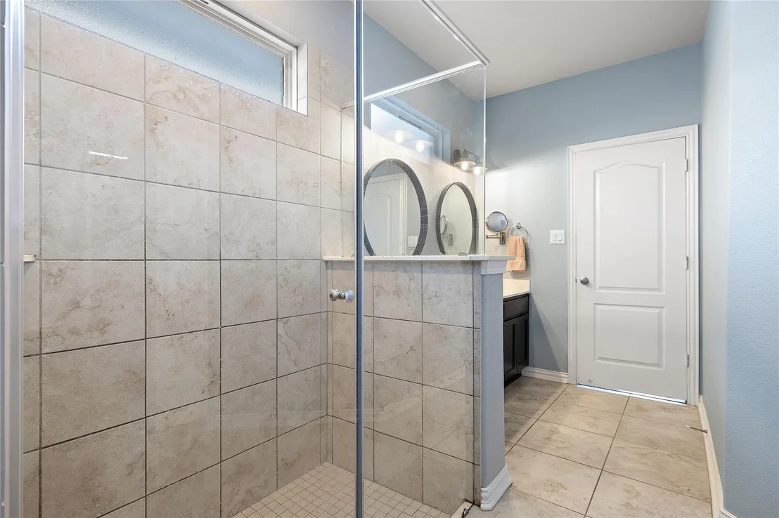 Photo of 223 Volterra CV