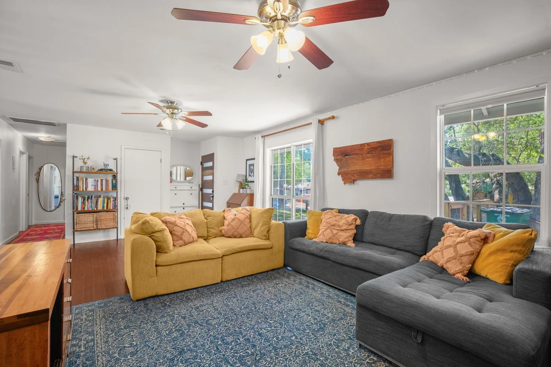 Photo of 1804 Fair Oaks DR
