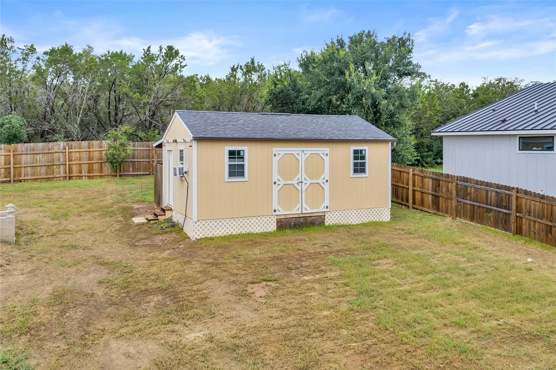 Photo of 511 Taylor DR
