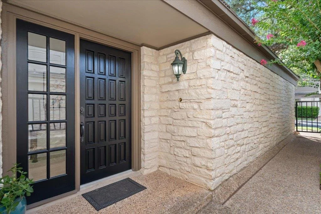 Photo of 110 West Eagle DR