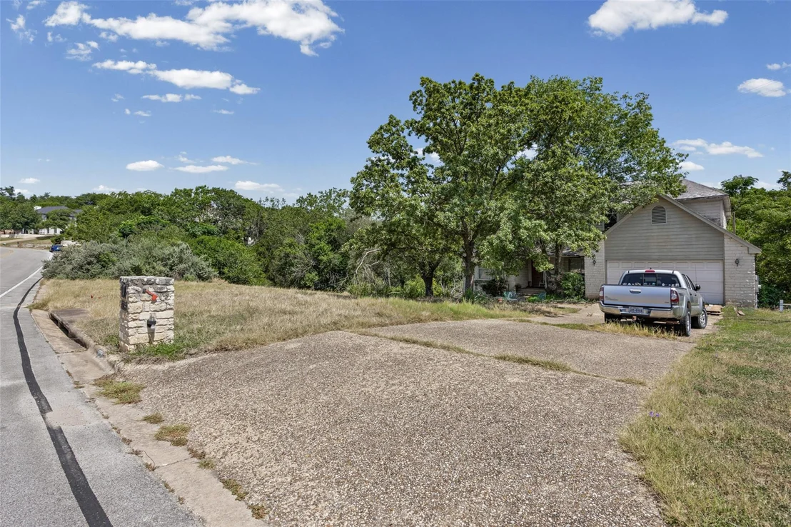 Photo of 6635 Whitemarsh Valley WALK