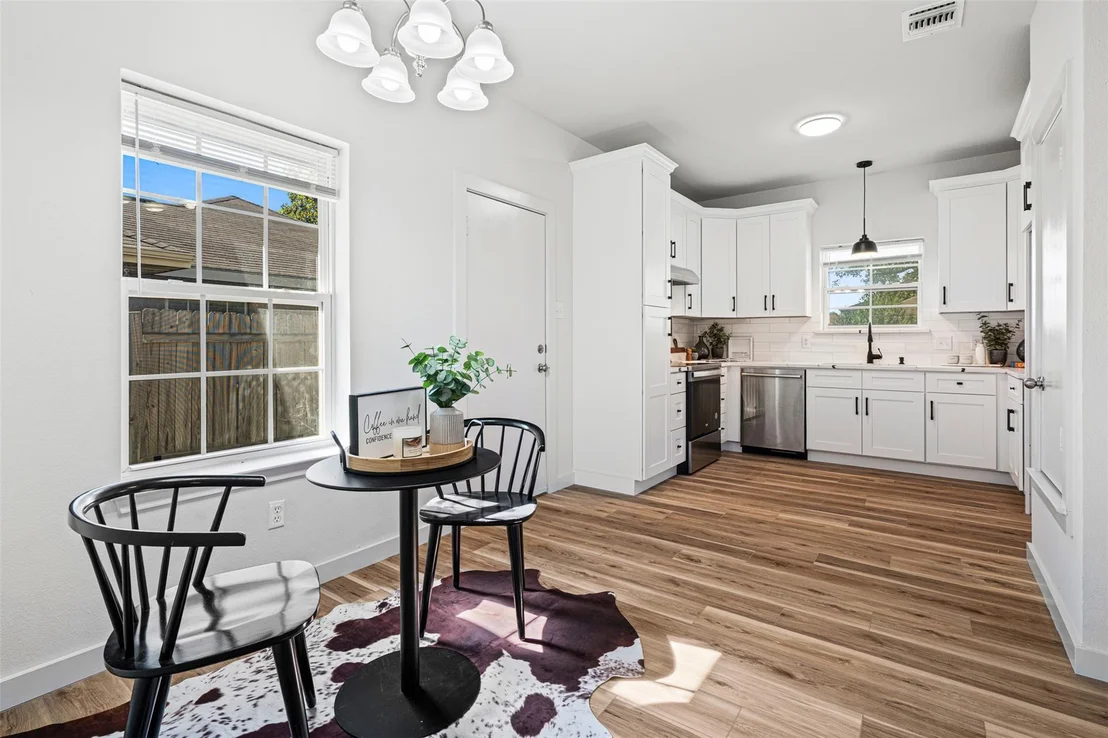 Photo of 419 Bentwood DR