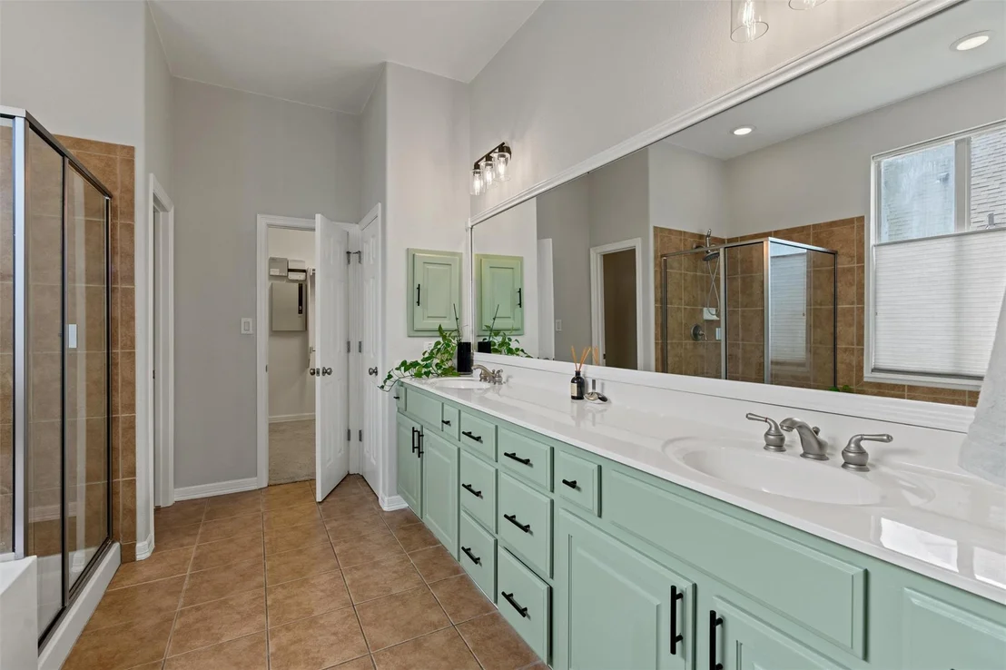 Photo of 1308 Hillridge DR