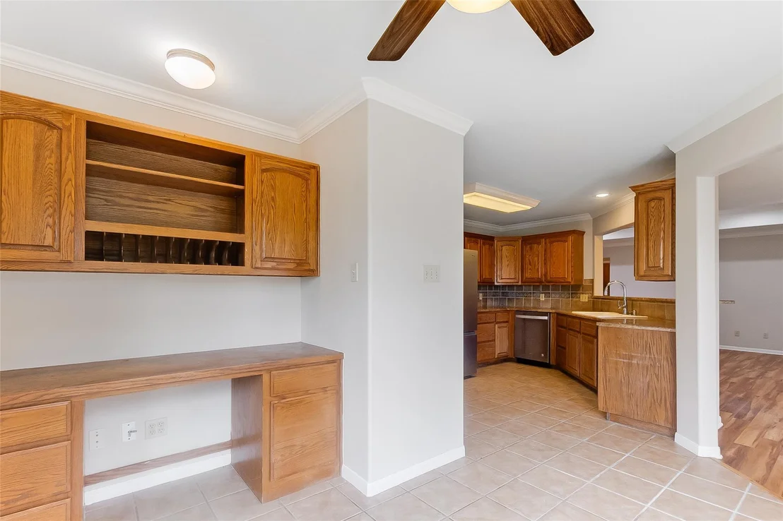 Photo of 220 Fox XING
