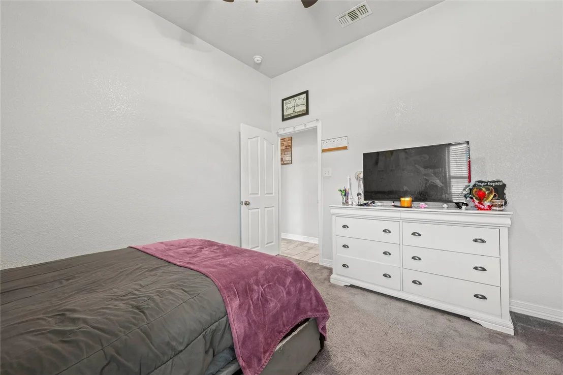 Photo of 4906 Deerwood LOOP