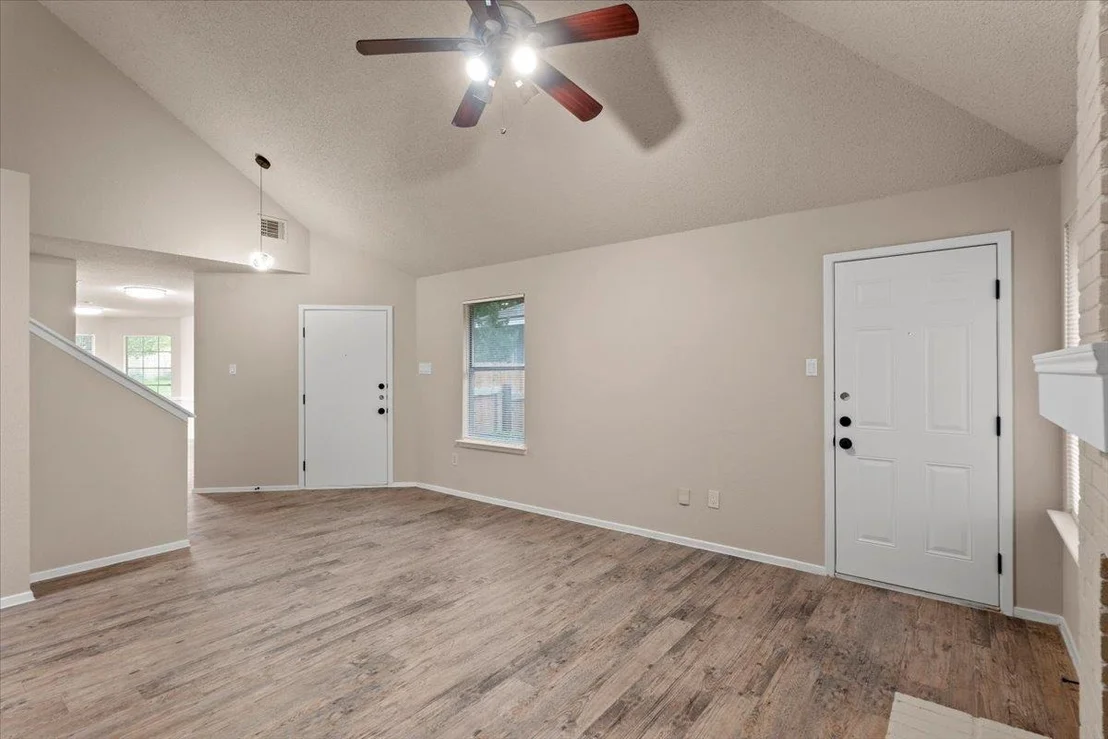 Photo of 16900 Village Oak LOOP