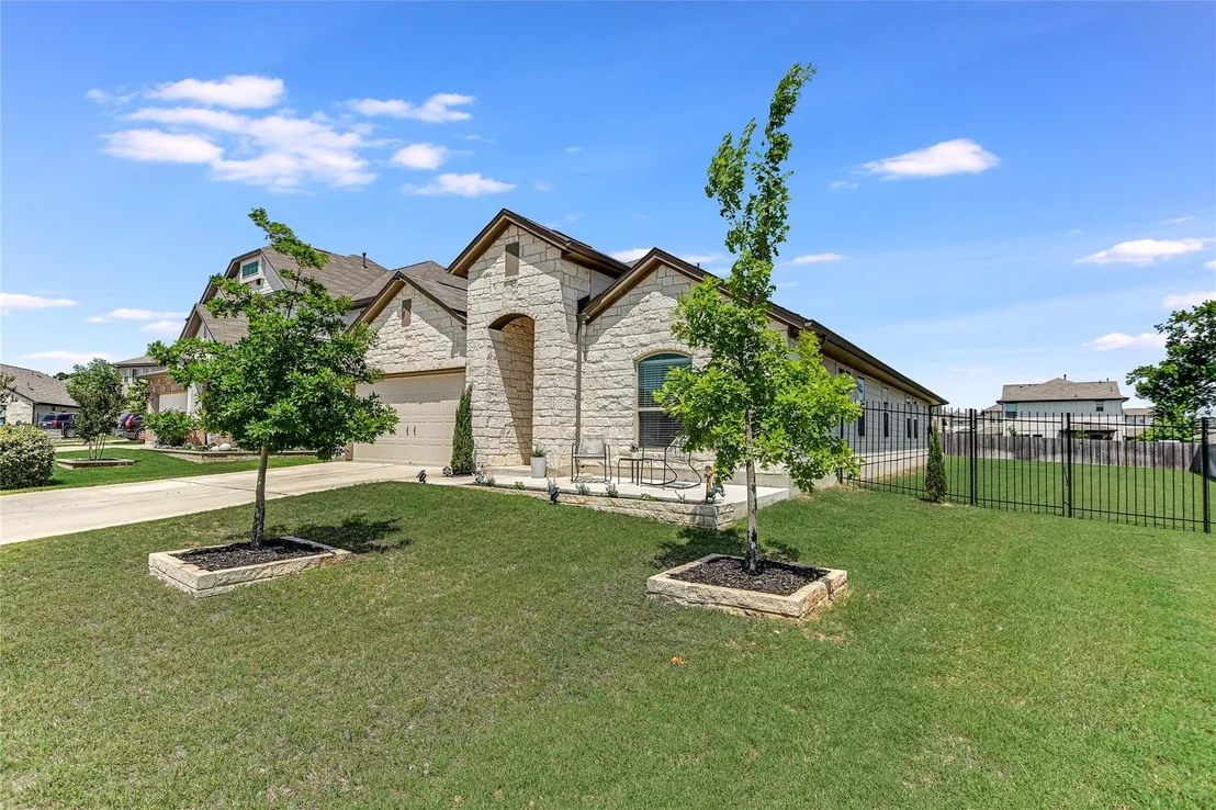 Photo of 929 Medina WAY