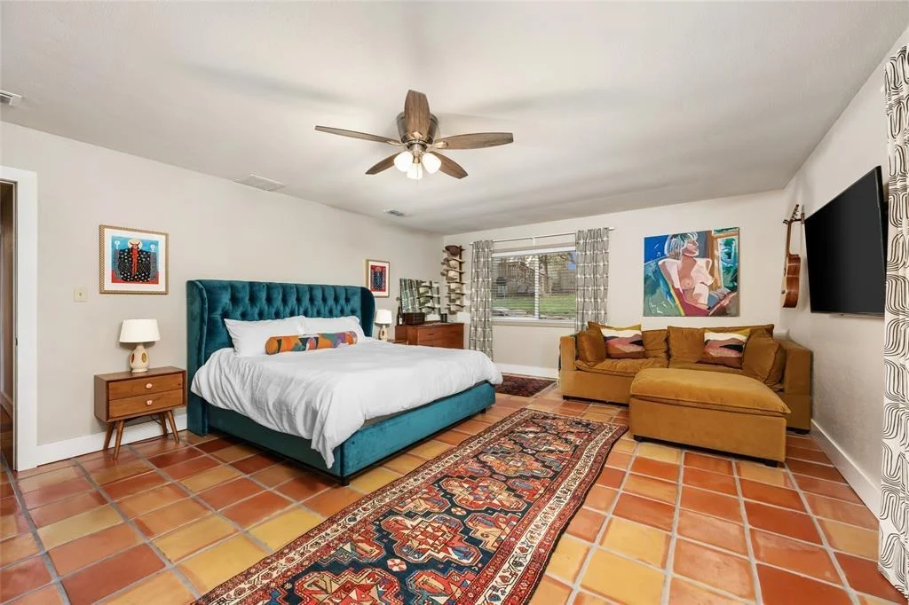 Photo of 2210 Red Fox RD