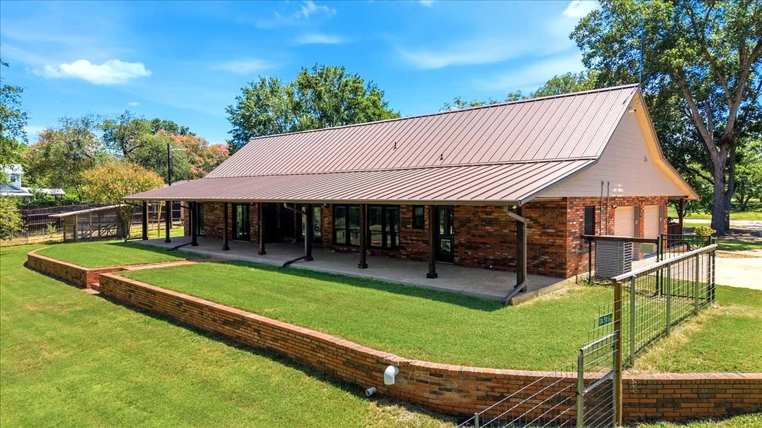 Photo of 154 Shoreline DR