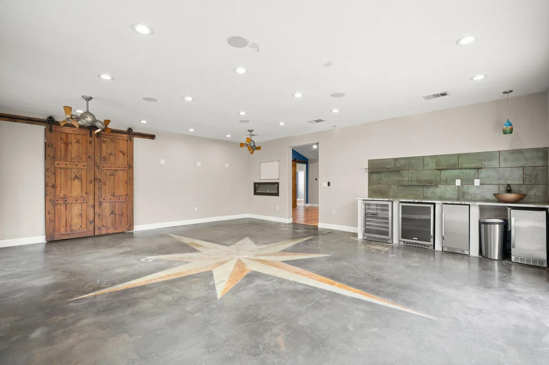 Photo of 10204 Oak Grove CIR