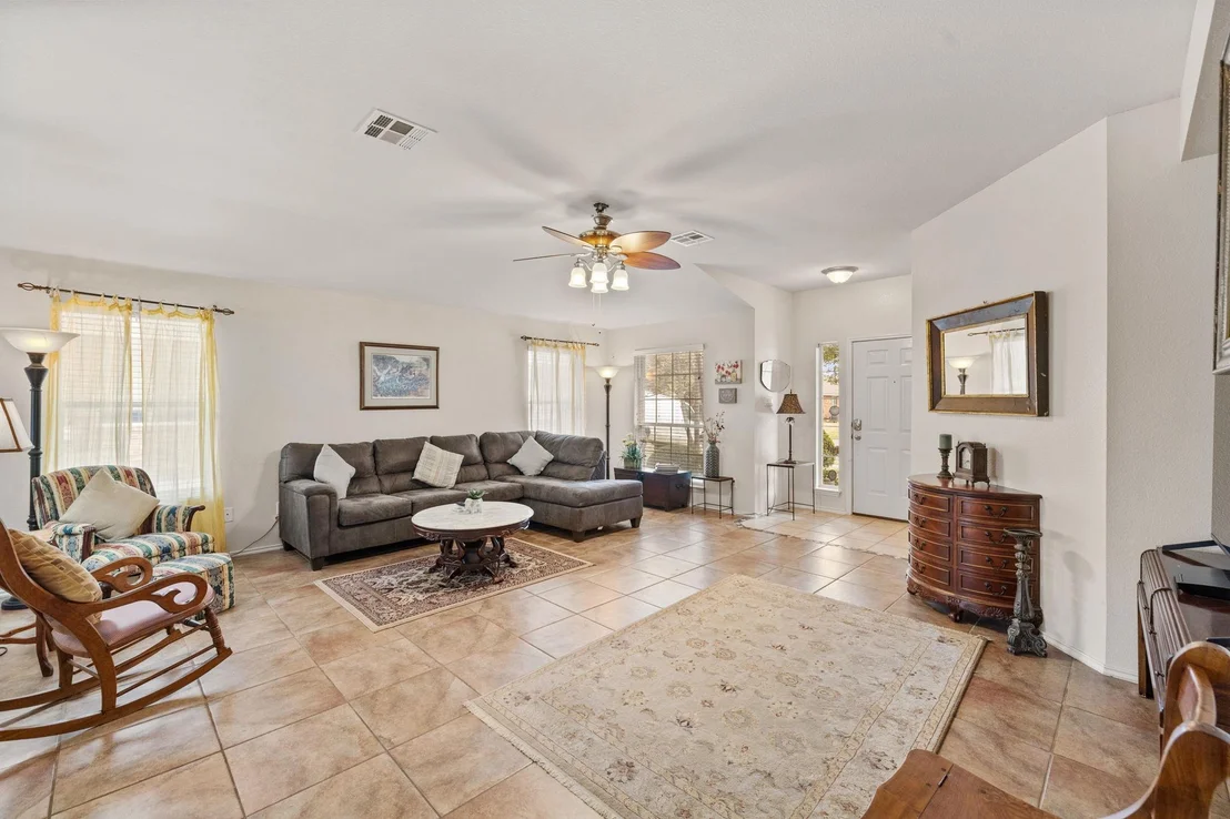 Photo of 2137 Pearson WAY