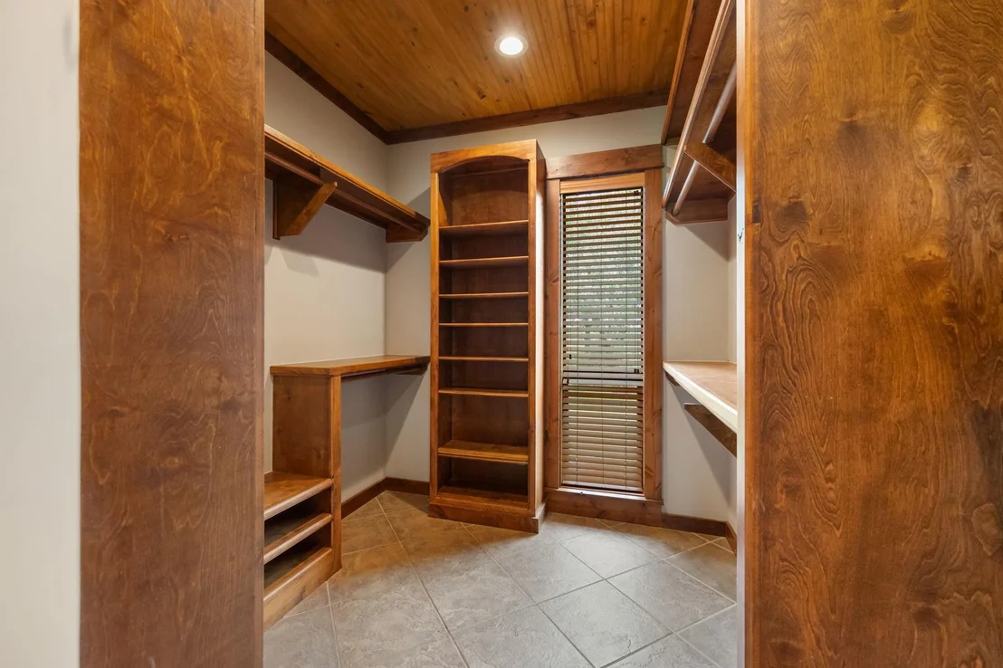 Photo of 544 River View DR