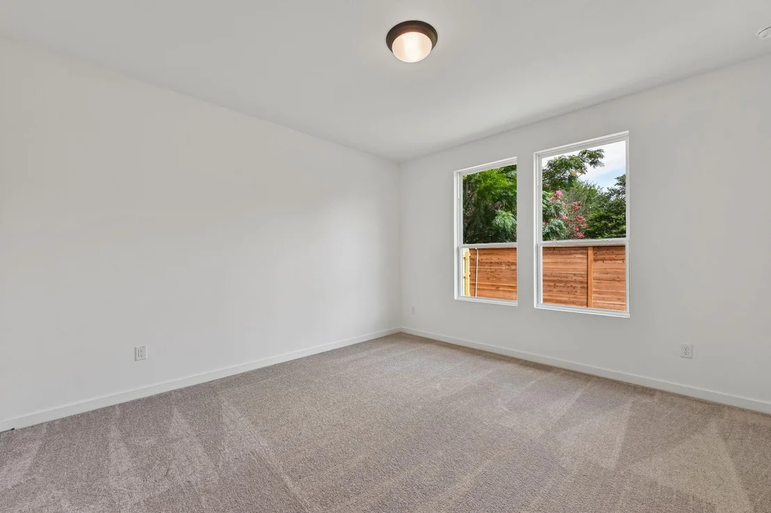 Photo of 310 Romans RD