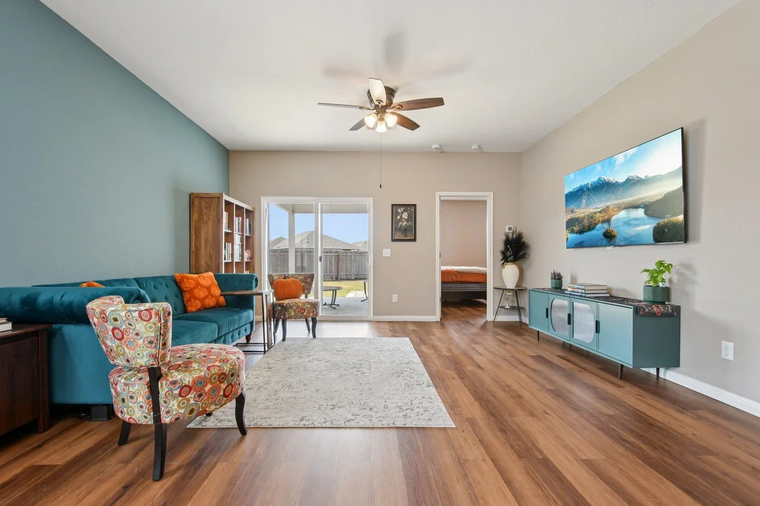 Photo of 370 Seneca LOOP