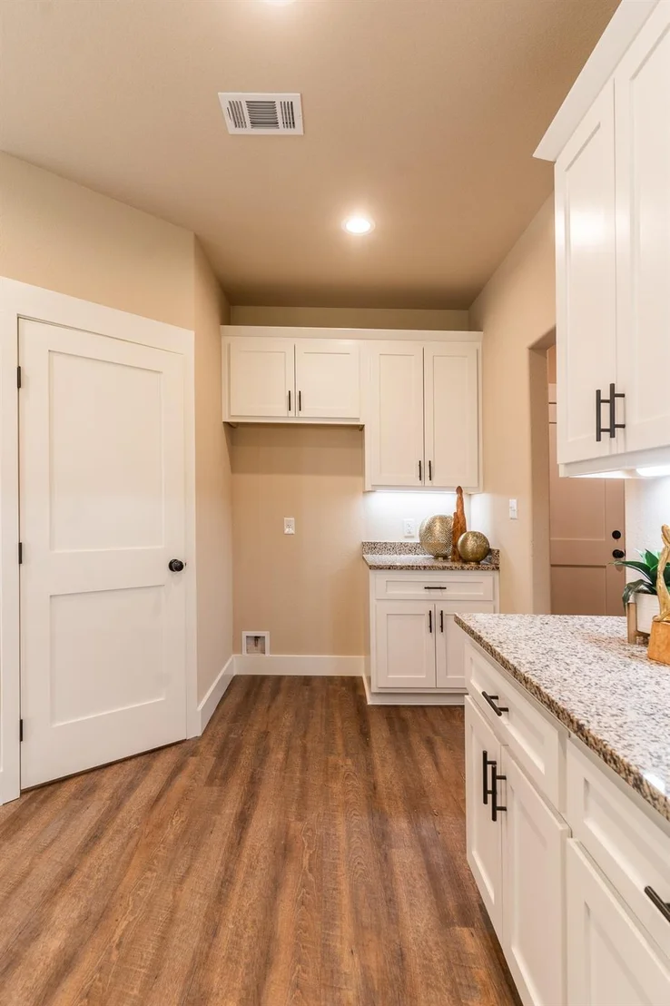 Photo of 326 String Prairie WAY