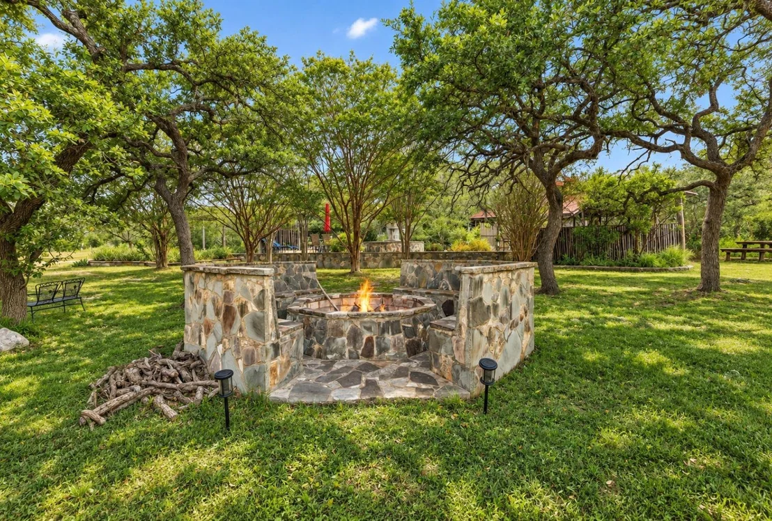 Photo of 1218 Oakwood LOOP