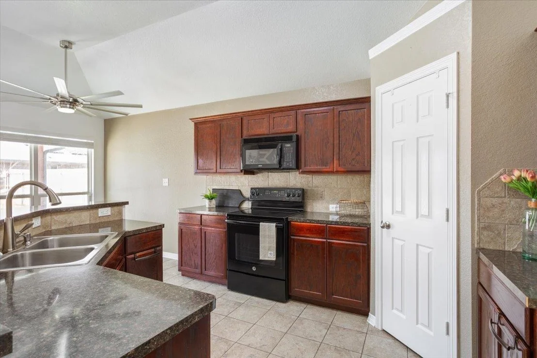Photo of 5128 Duke DR