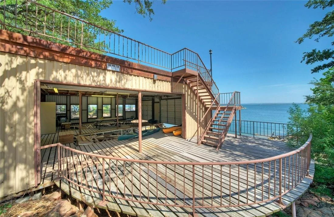 Photo of 206 Forest DR