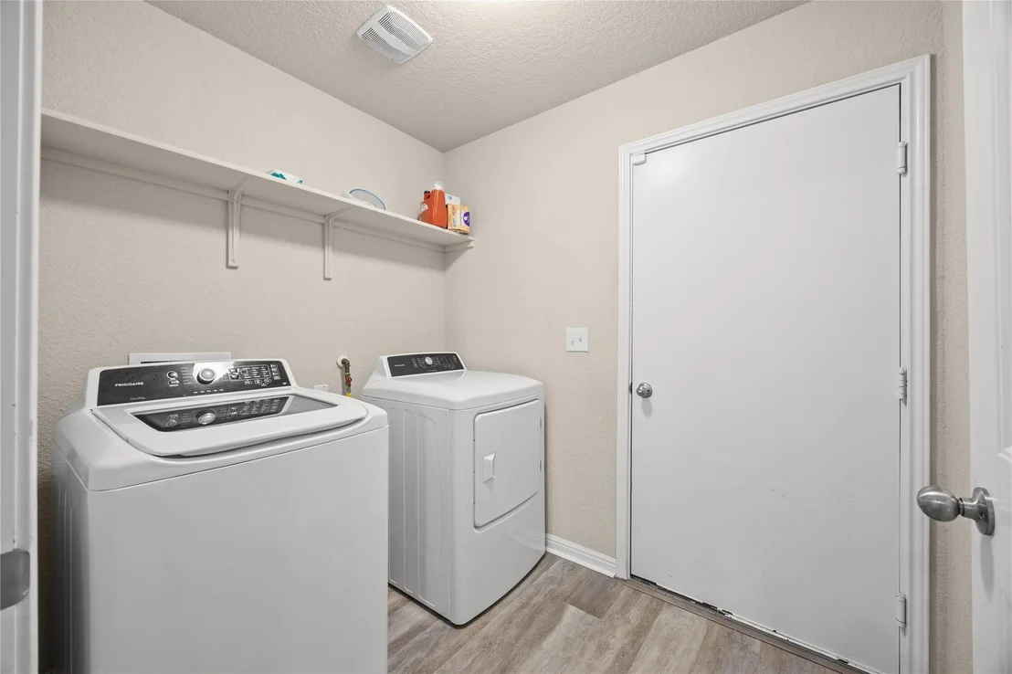 Photo of 304 Dubina Ave