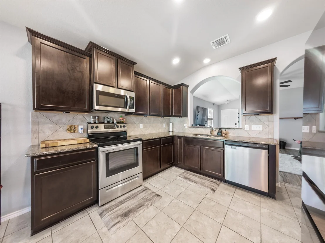 Photo of 137 Hematite LN