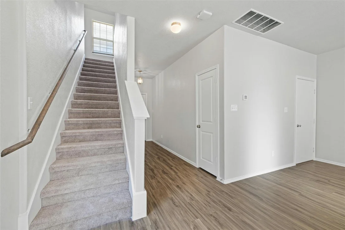 Photo of Unit 20C at 317 Circle WAY
