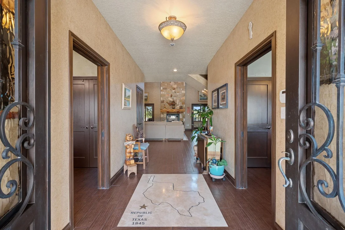 Photo of 14049 Indian Bluff RD