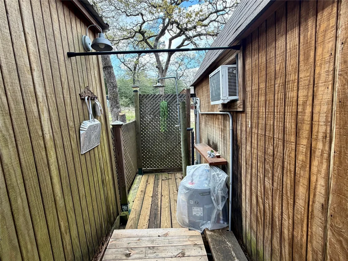 Photo of 3950 Private Road 2015