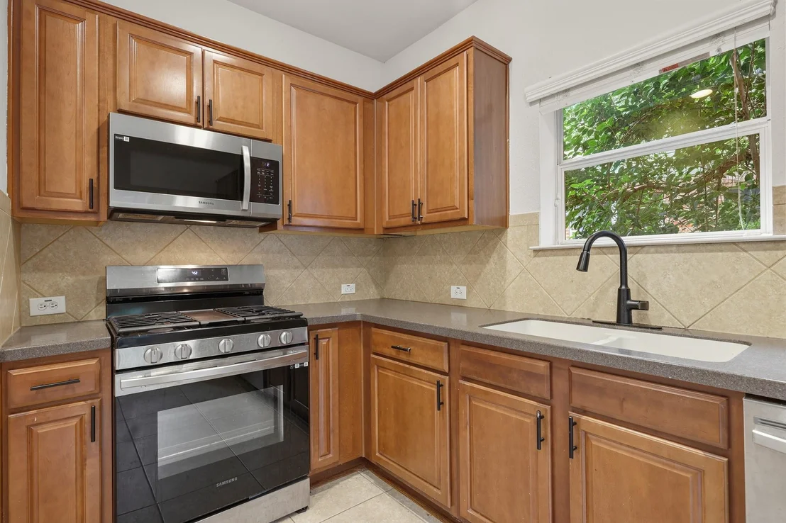 Photo of 813 Kevin Taylor DR