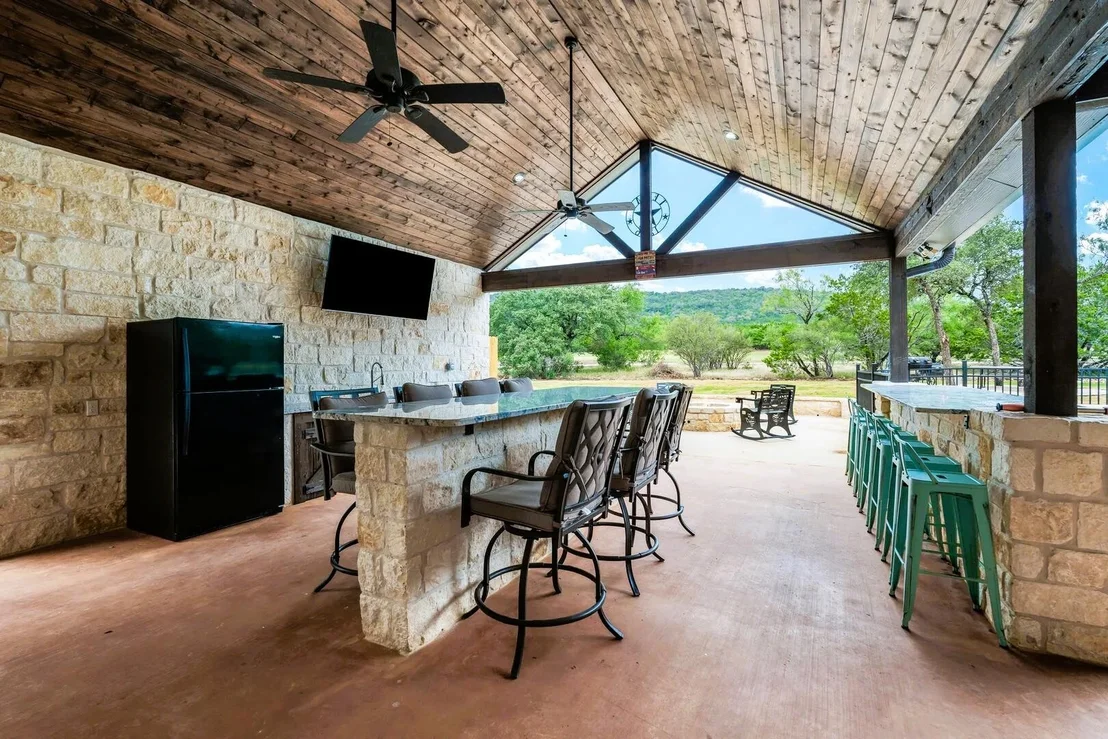Photo of 1718 Mountain Valley RD