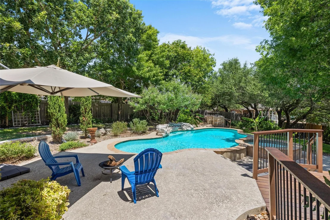 Photo of 161 Littleton DR