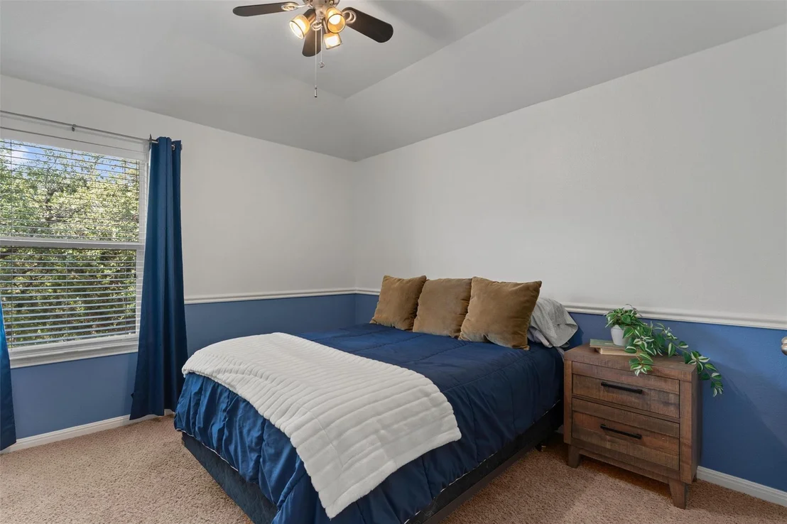 Photo of 1605 Teal TRL