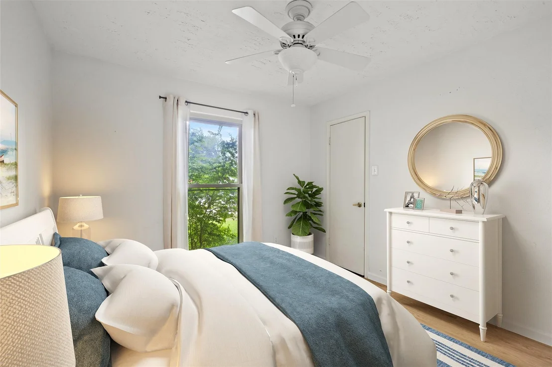 Photo of 1417 Alexis CV
