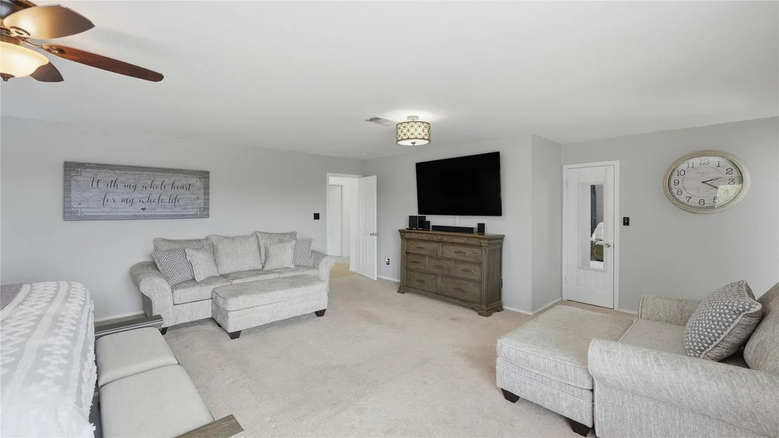 Photo of 585 Siebert DR