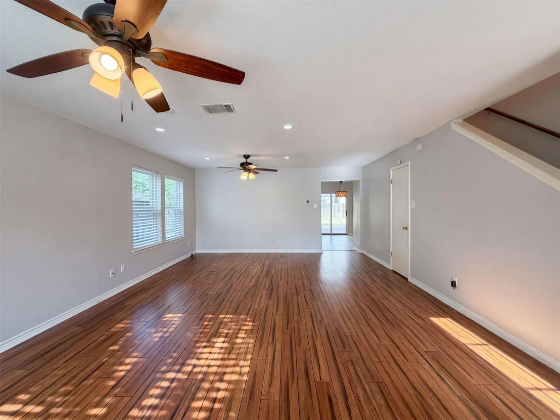 Photo of 1722 Woods BLVD