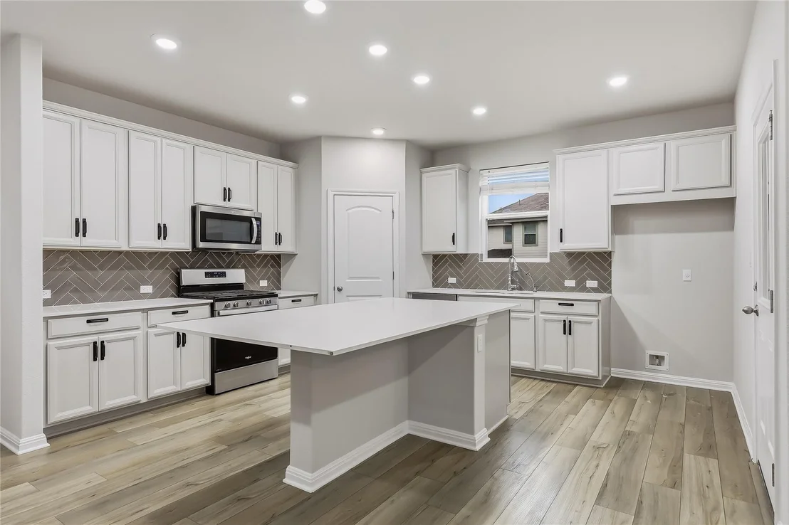 Photo of 2520 Roosevelt RD