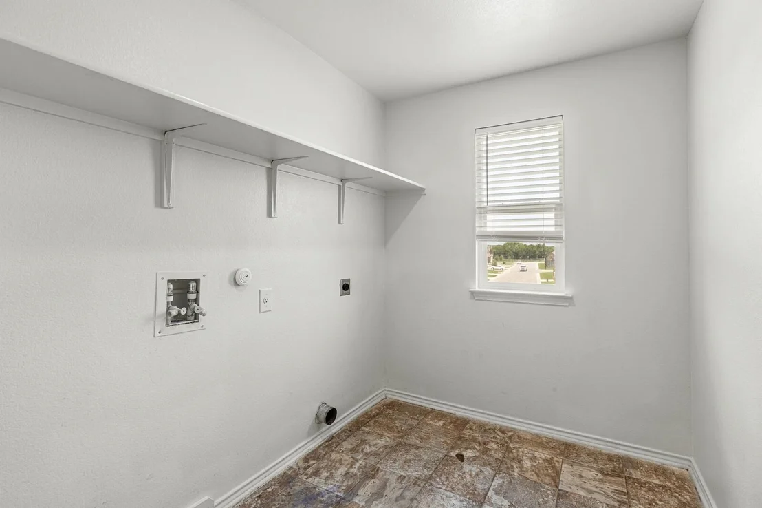 Photo of 1232 Adam LN