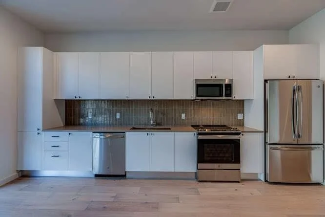 Photo of Unit 116 at 800 Embassy DR