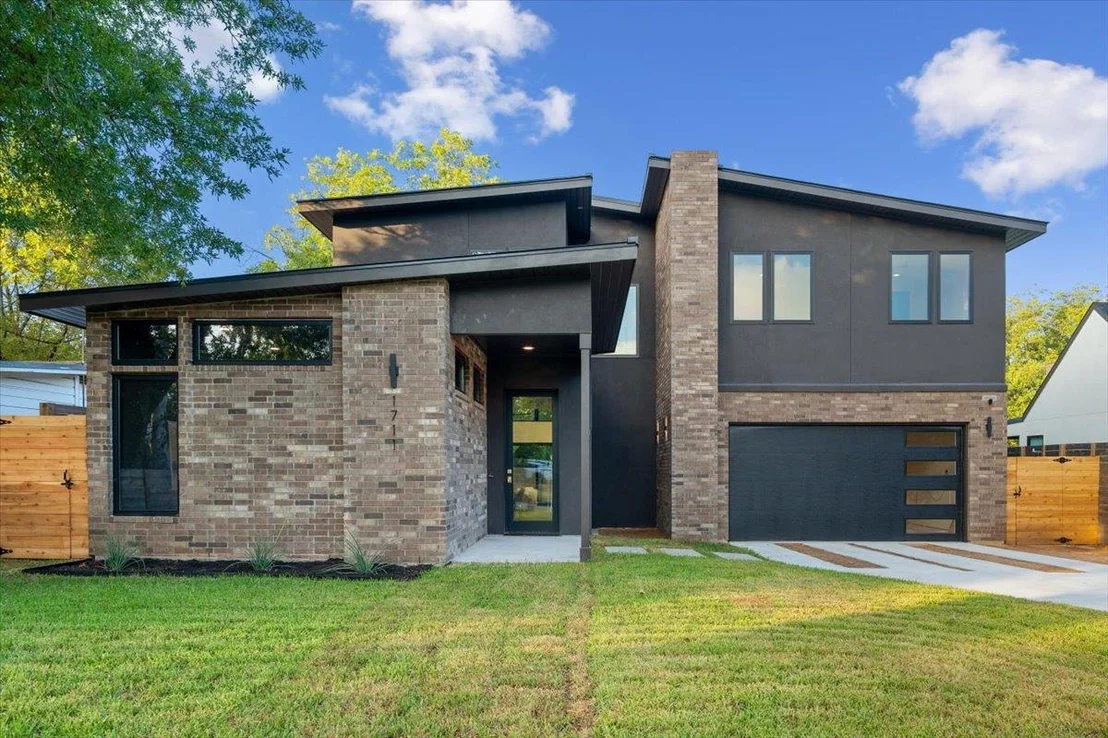 Photo of 1711 Crown DR